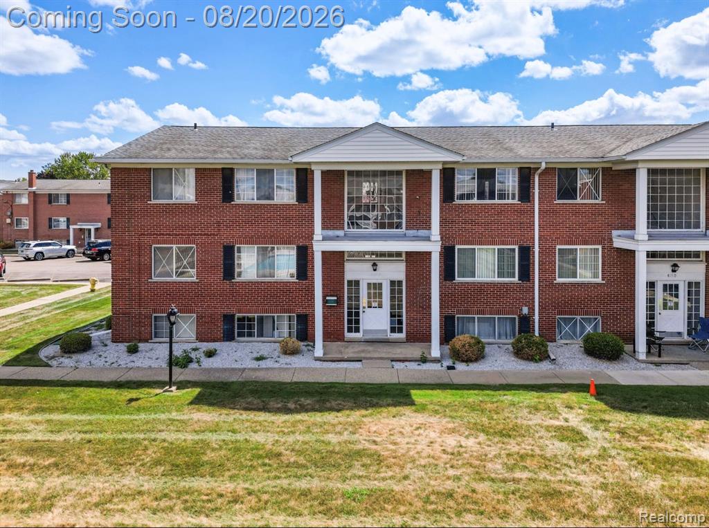 8140 Crestview Drive, Sterling Heights — photo 5