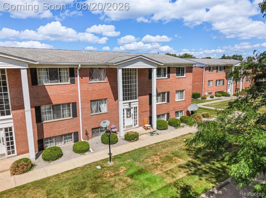 8140 Crestview Drive, Sterling Heights — photo 6