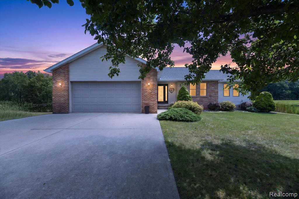 13144 Grant Circle, Vienna Twp — photo 1