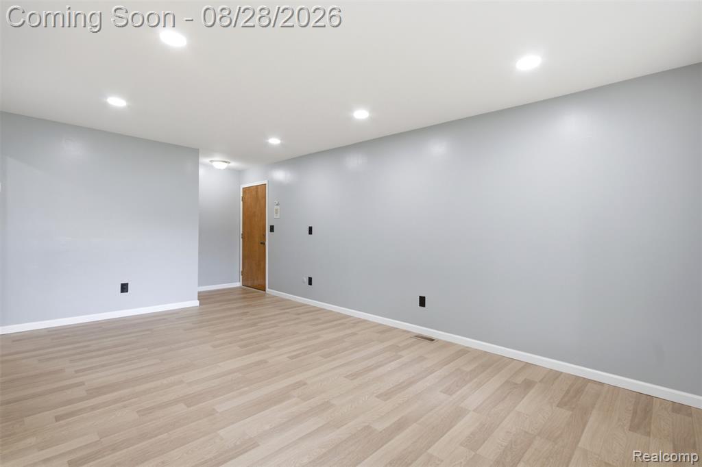 29622 Hoover Road, Warren — photo 2