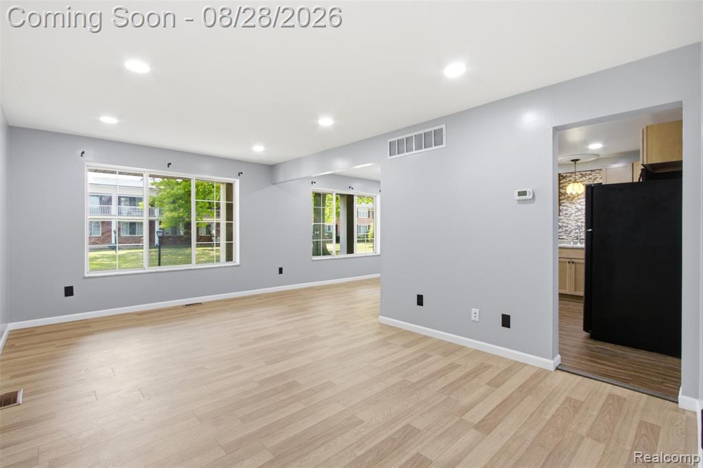 29622 Hoover Road, Warren — photo 3