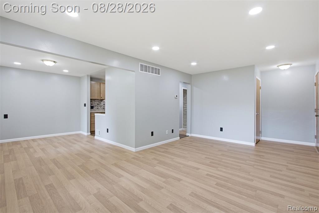 29622 Hoover Road, Warren — photo 4