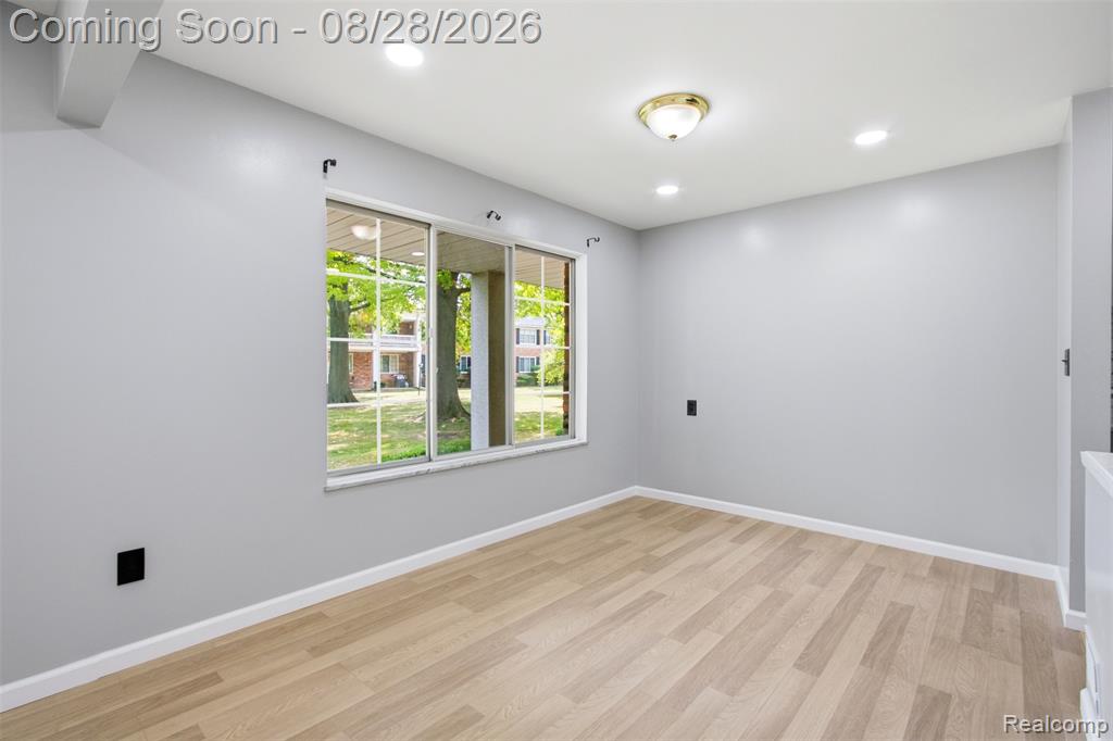 29622 Hoover Road, Warren — photo 5