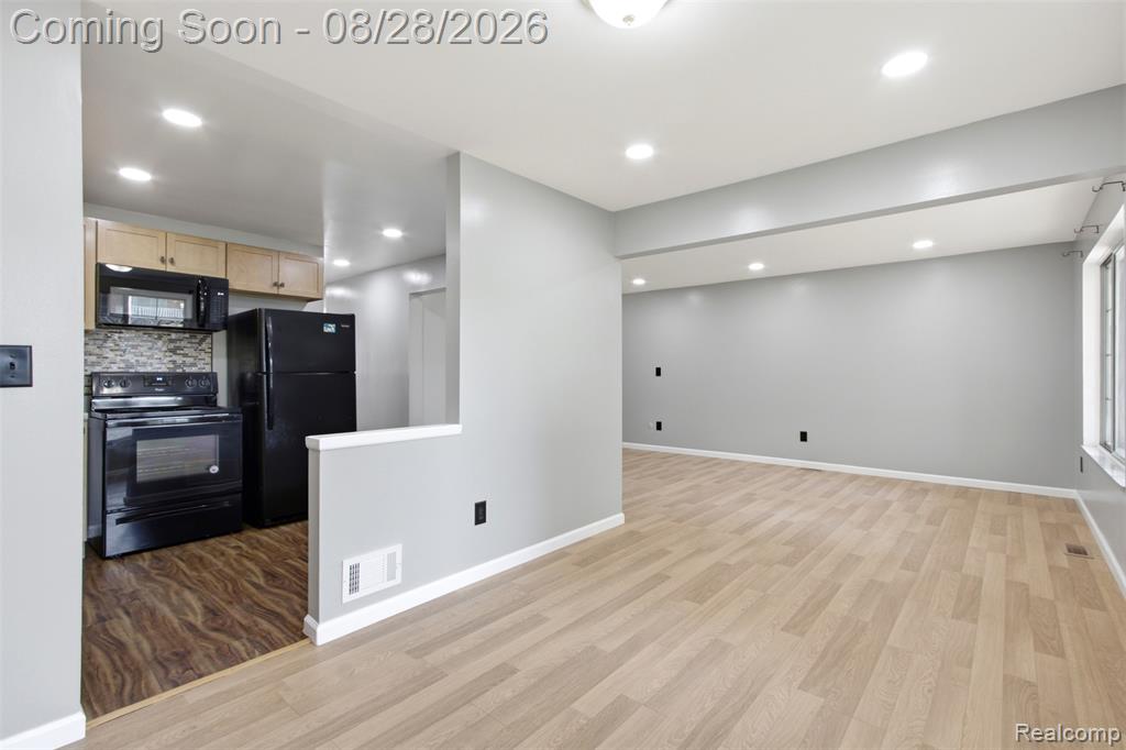 29622 Hoover Road, Warren — photo 6