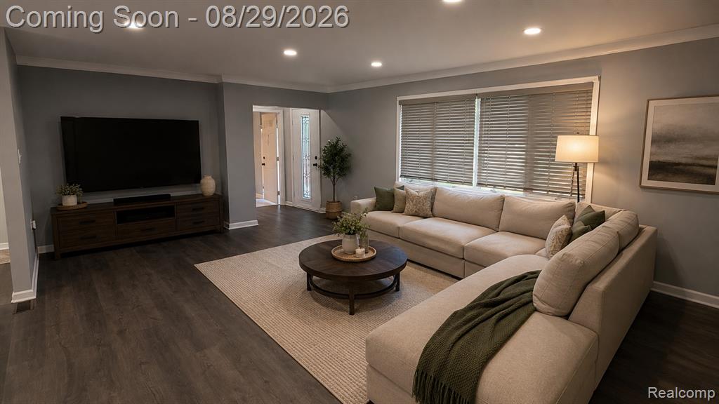6729 Norton Drive, Troy — photo 2