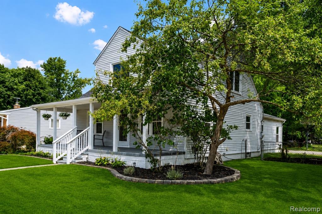 20310 Melvin Street, Livonia — photo 2
