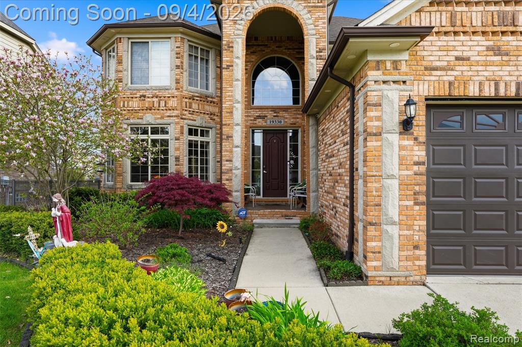 19330 Middle Branch Drive, Macomb Twp — photo 3