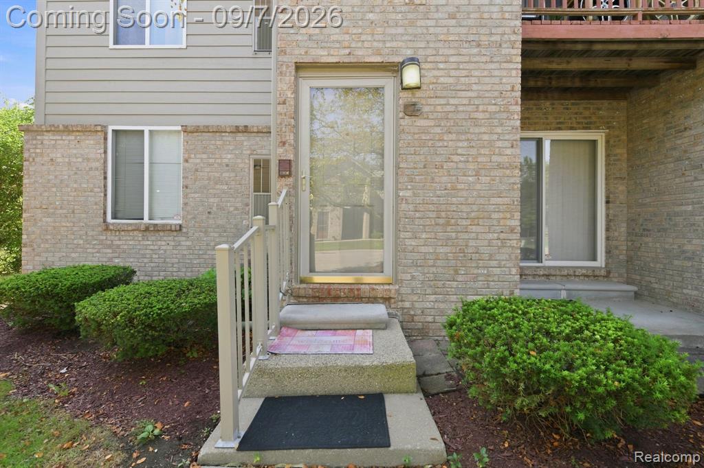 34780 W 8 Mile Road 7, Farmington Hills — photo 4
