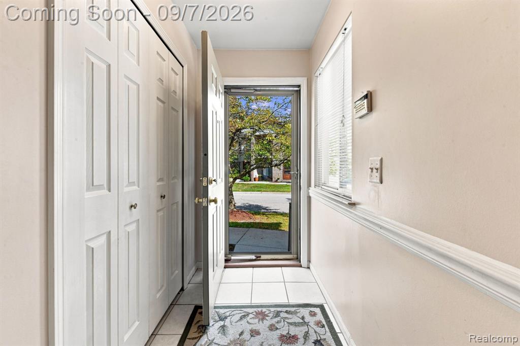34780 W 8 Mile Road 7, Farmington Hills — photo 6