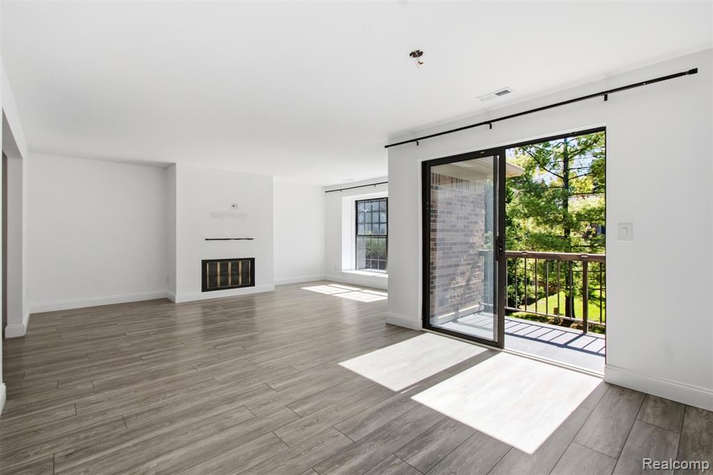 29825 Indian Trail Trail, Farmington Hills — photo 4