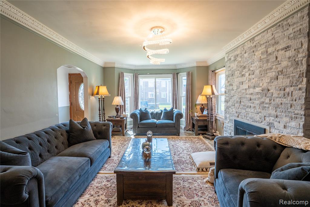 7620 Middlepointe Street, Dearborn — photo 3