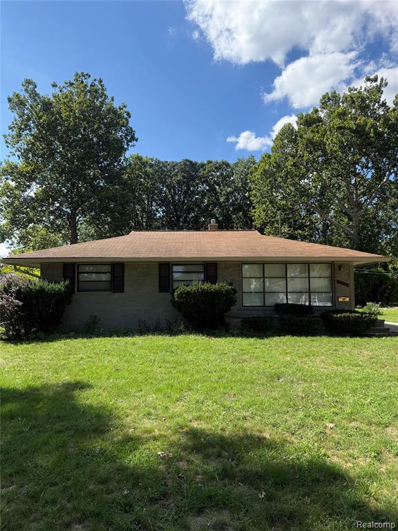 27663 Shagbark Drive, Southfield — photo 1