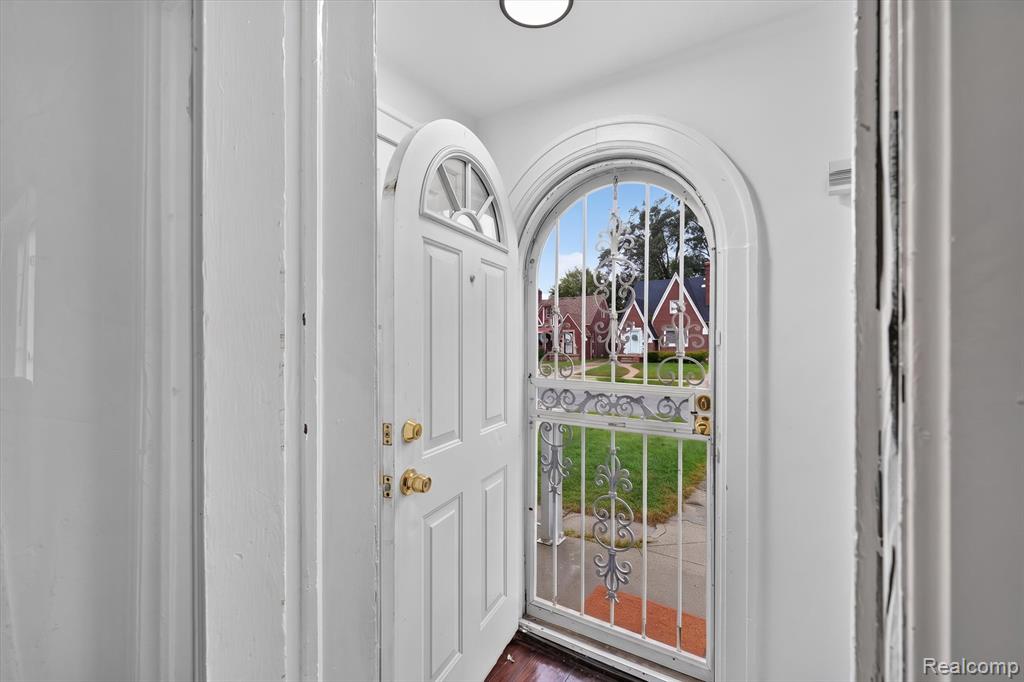 19178 San Juan Drive, Detroit — photo 6