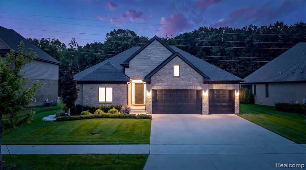 53908 Lawson Creek Drive, Shelby Twp — photo 2