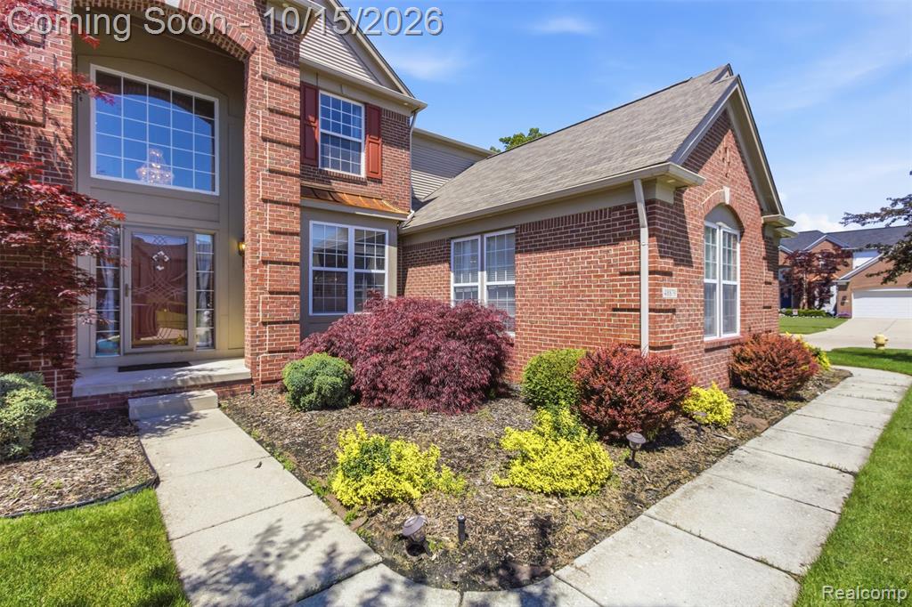 48879 Michaywe Drive, Macomb Twp — photo 1