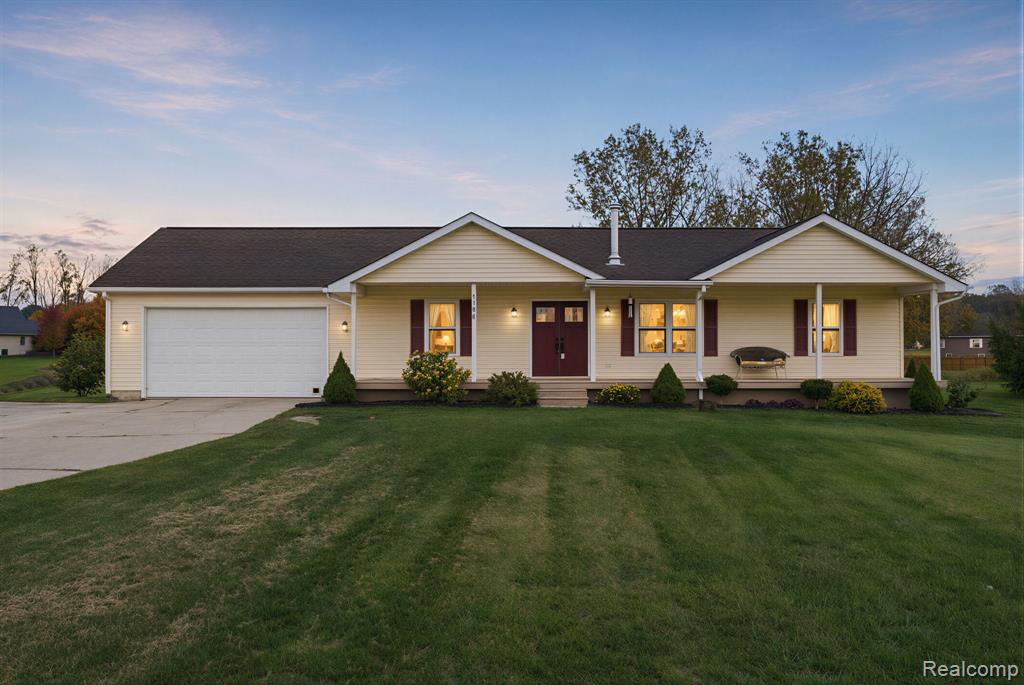 1188 Hockey Lane, Mayfield Twp — photo 1