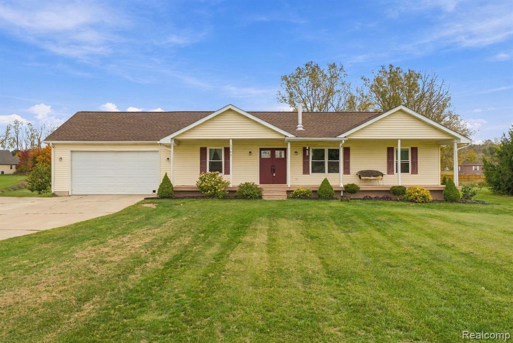 1188 Hockey Lane, Mayfield Twp — photo 2