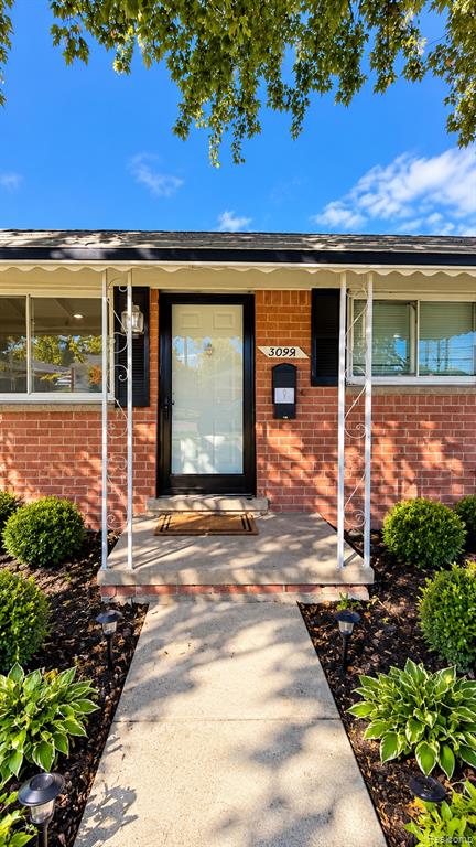 30991 Sutherland Avenue, Warren — photo 1