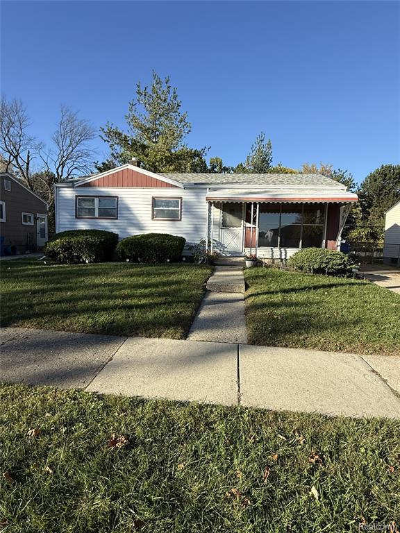 13811 Sherman Avenue, Warren — photo 1