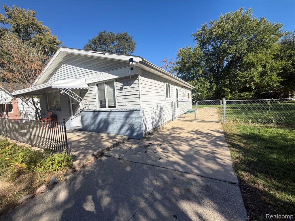 6529 Banner Street, Taylor — photo 2