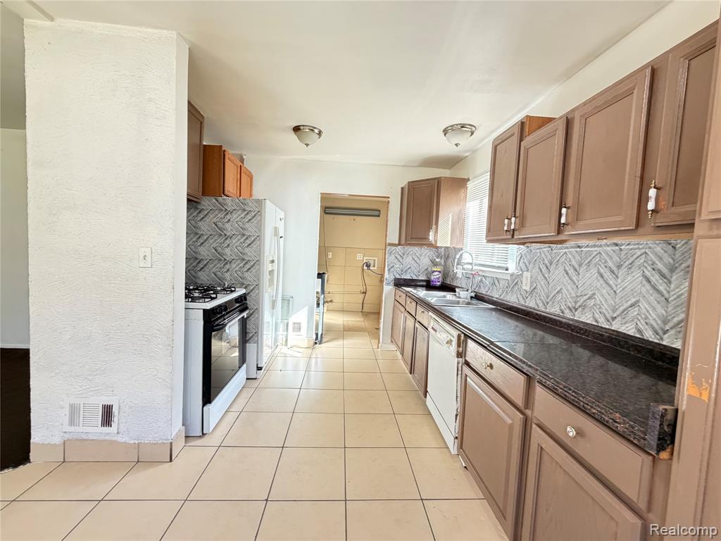 6529 Banner Street, Taylor — photo 5