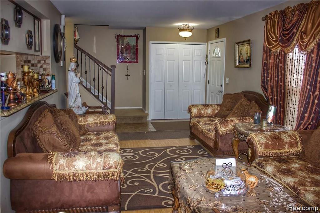 35273 Terrybrook Drive, Sterling Heights — photo 4