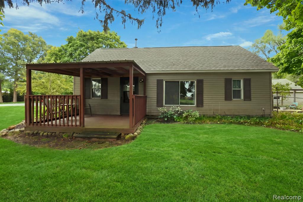 5007 Willard Road, Vienna Twp — photo 1