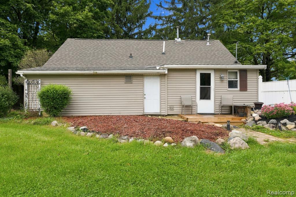 5007 Willard Road, Vienna Twp — photo 4