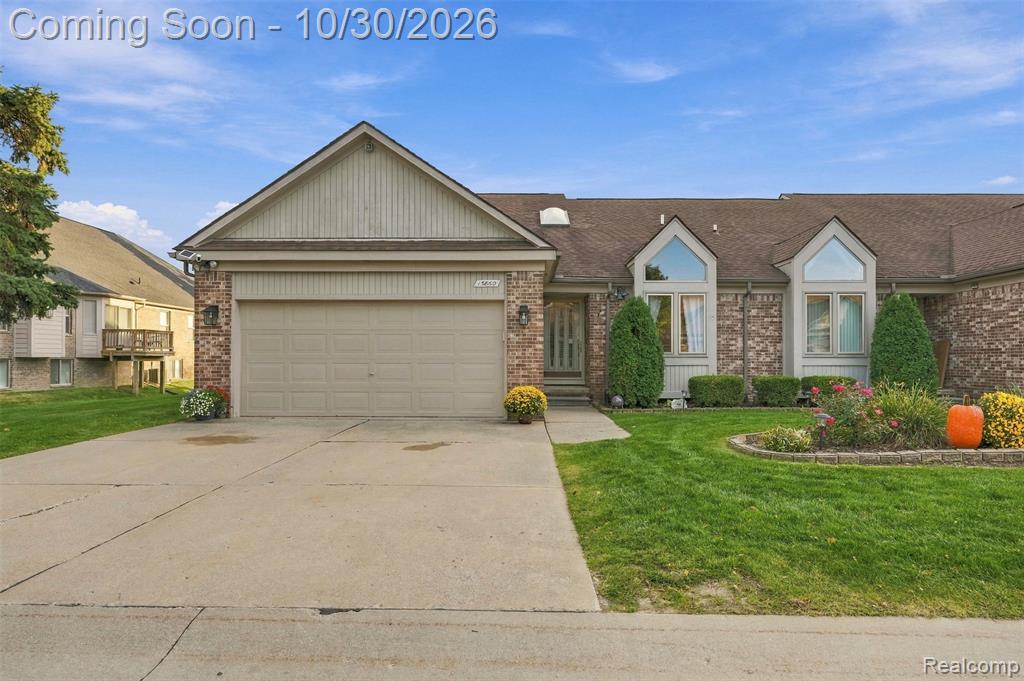 15860 Angelo Lane, Clinton Twp — photo 1