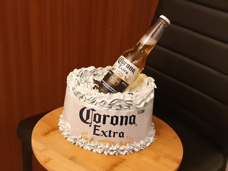 Photos De Gateau D Anniversaire Et Cakedesign Allocakes