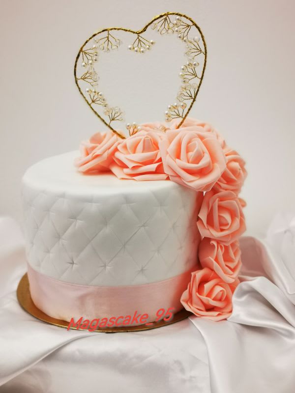 Louis Vuitton - Decorated Cake by ImagineCakes - CakesDecor