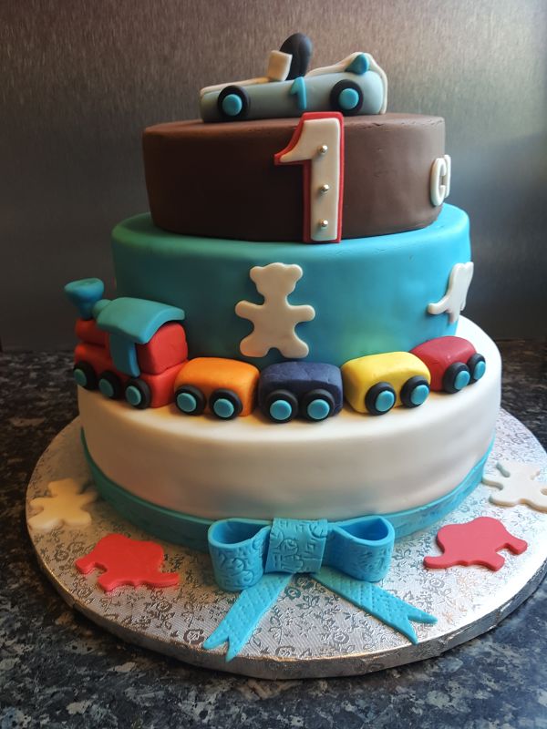 Allocakes Trouve Ton Gateau Ou Ton Patissier Cake Designer