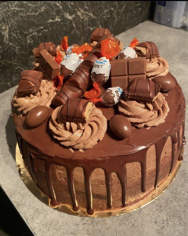 Acheter Un Gateau D Anniversaire A Collegien Allocakes