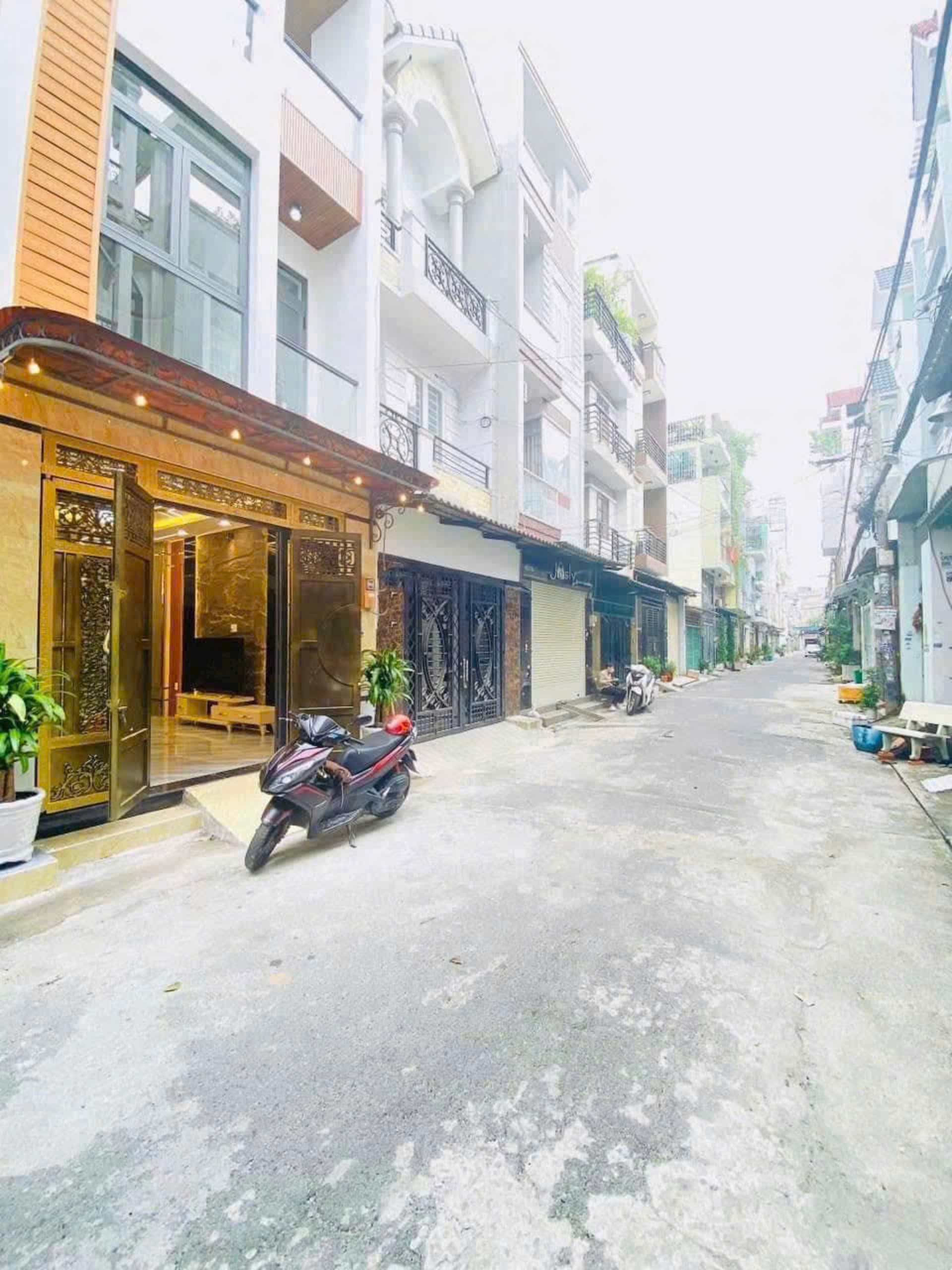 Hình con hẻm nhựa rộng 7m trước nhà