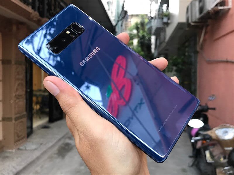 Trên tay Galaxy Note 8 đầu tiên về Việt Nam: Đẹp và đẳng cấp Tren Tay Galaxy Note 8 Dau Tien Ve Viet Nam Dep Va Dang Cap 335 3