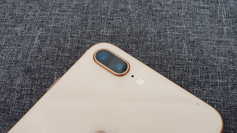 Mở hộp iPhone 8 Plus xách tay: Chiếc iPhone mới bán ra hạ giá nhanh chóng mặt iPhone 8+