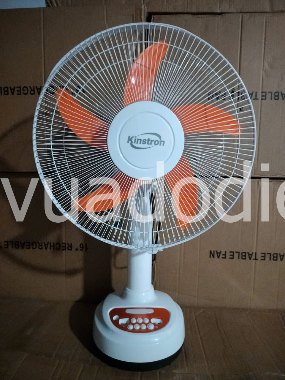 Quạt tích điện để bàn Kinstron B16 16inch ACDC đèn led cổng sạc USB đa năng (1)_result Quạt tích điện để bàn Kinstron B16 16inch AC/DC đèn led cổng sạc USB đa năng 1