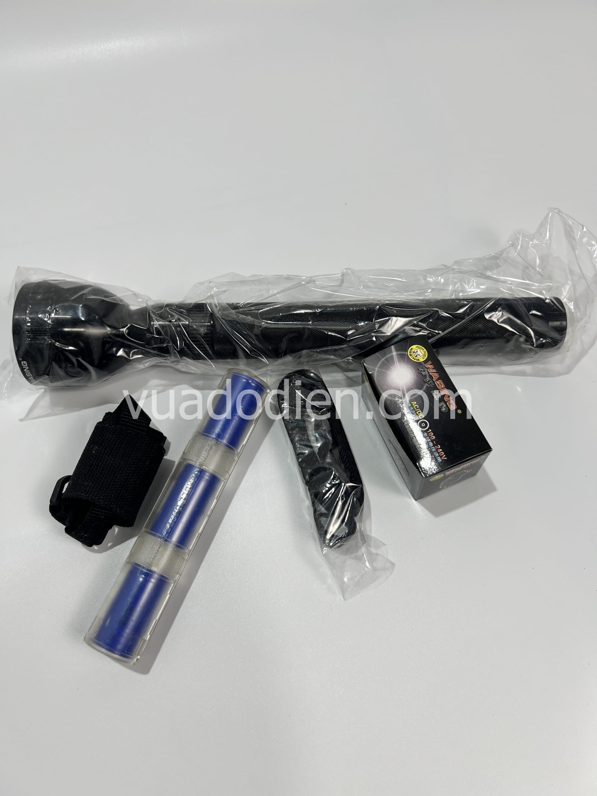 Đèn pin cầm tay siêu sáng Wasing WFL-AD3L 10W vỏ hợp kim (7)_result Đèn pin cầm tay siêu sáng Wasing WFL-AD3L 10W vỏ hợp kim 4