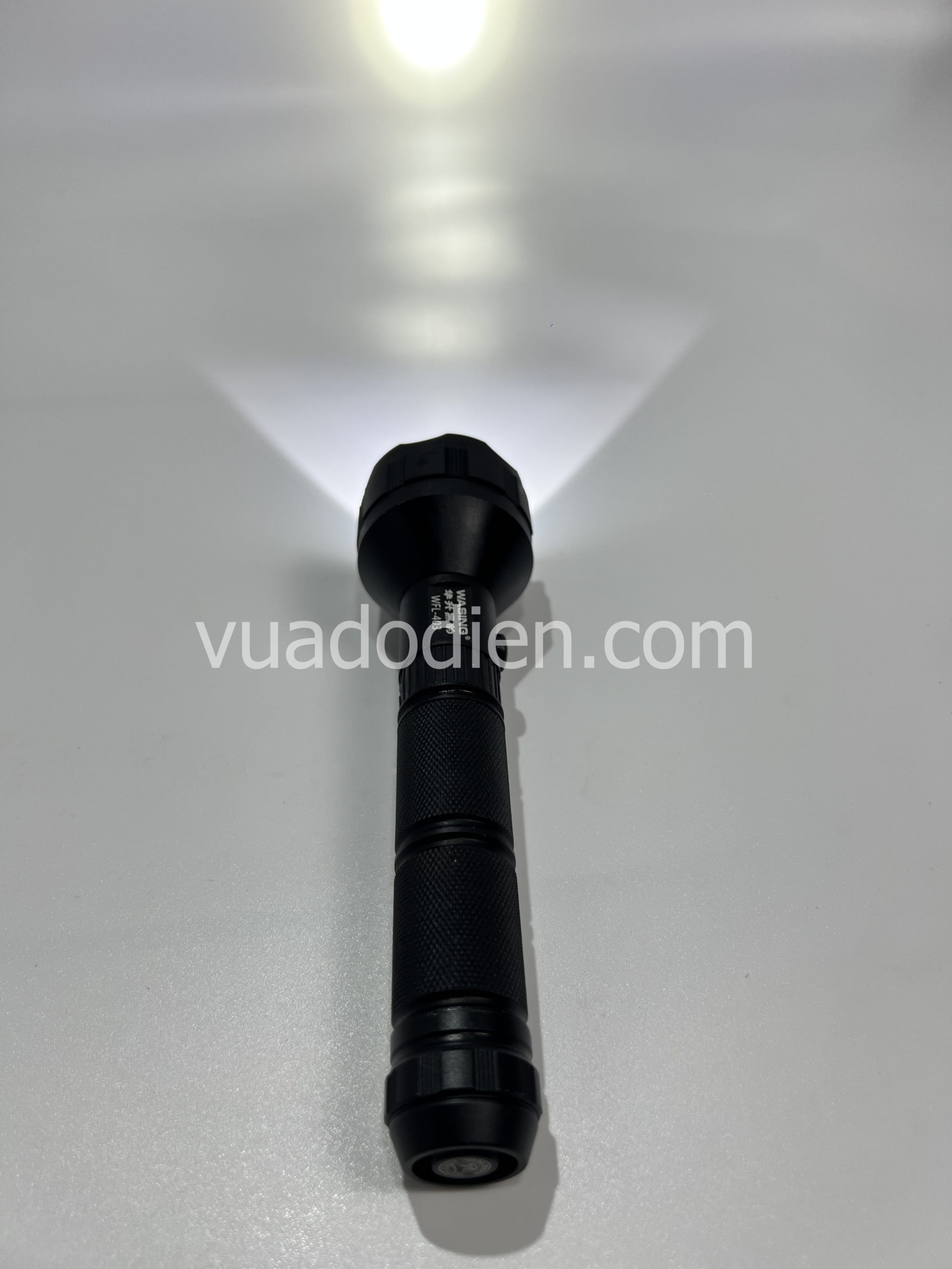 Đèn pin cầm tay siêu sáng Wasing WFL-403 5W vỏ hợp kim 6
