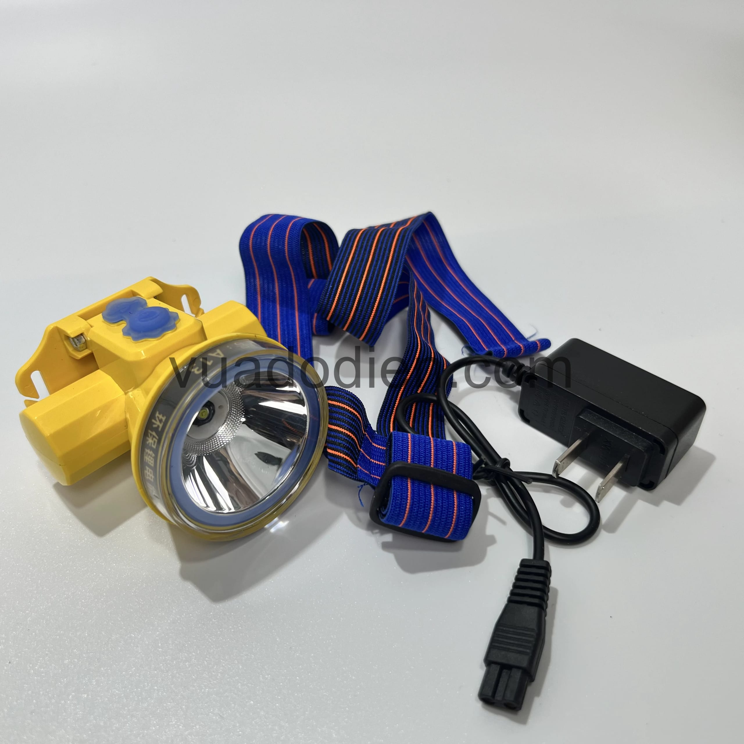 Đèn A-13 - Đèn pin đội đầu siêu sáng (1) Đèn A-13 - Đèn pin đội đầu siêu sáng 2