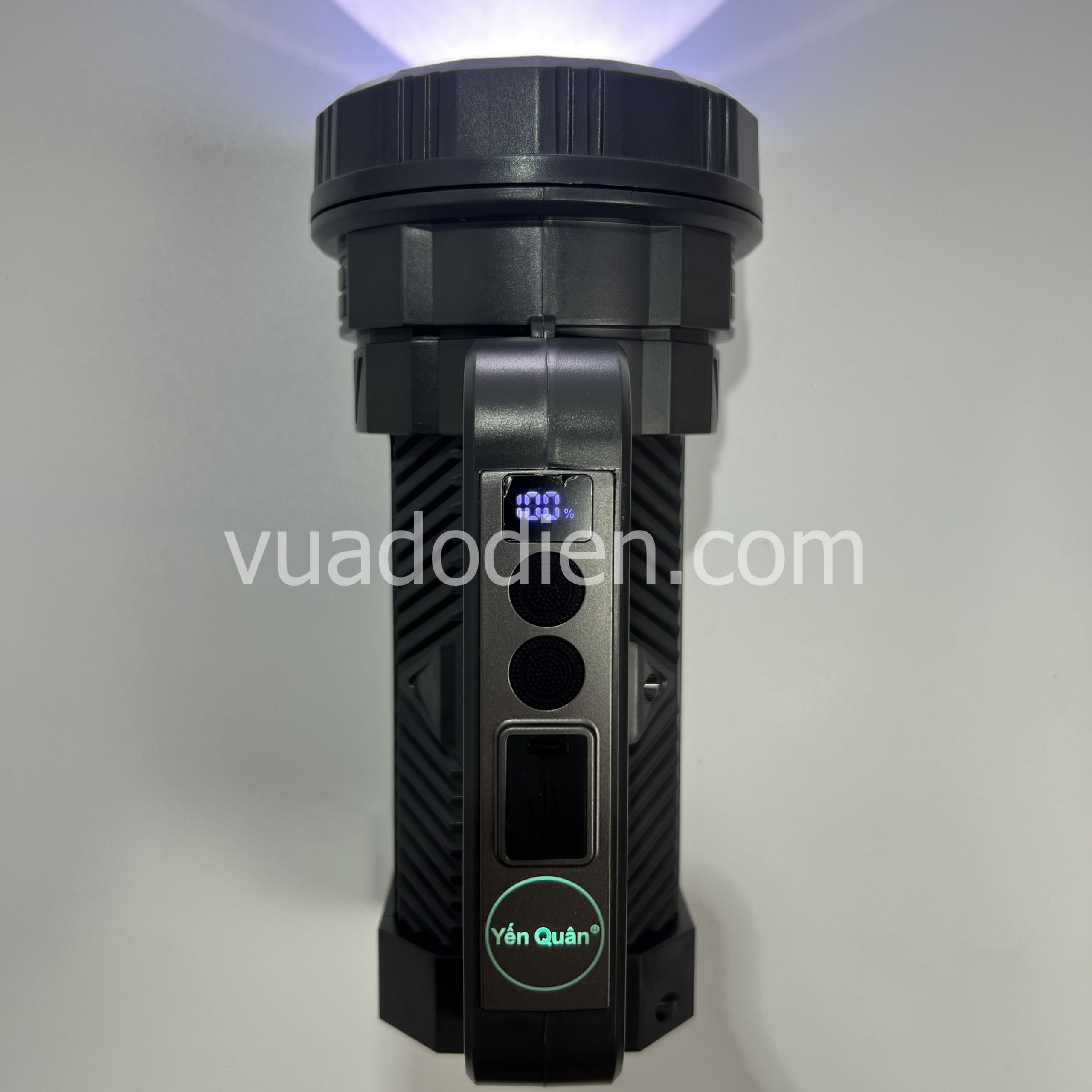 Đèn pin cầm tay siêu sáng YQ-2500 3W màn led 2 bóng pin trâu dùng 20h (8)_result Đèn pin cầm tay siêu sáng YQ-2500 3W màn led 2 bóng pin trâu dùng 20h 4