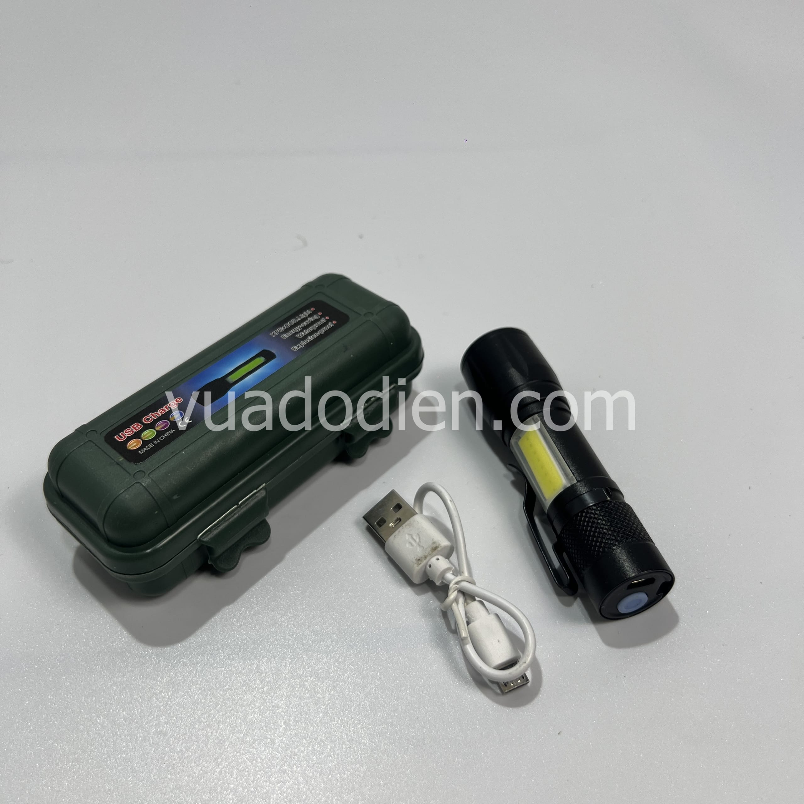 Đèn pin cầm tay siêu sáng HD-5139 mini vỏ hợp kim chống nước chống cháy nổ 1
