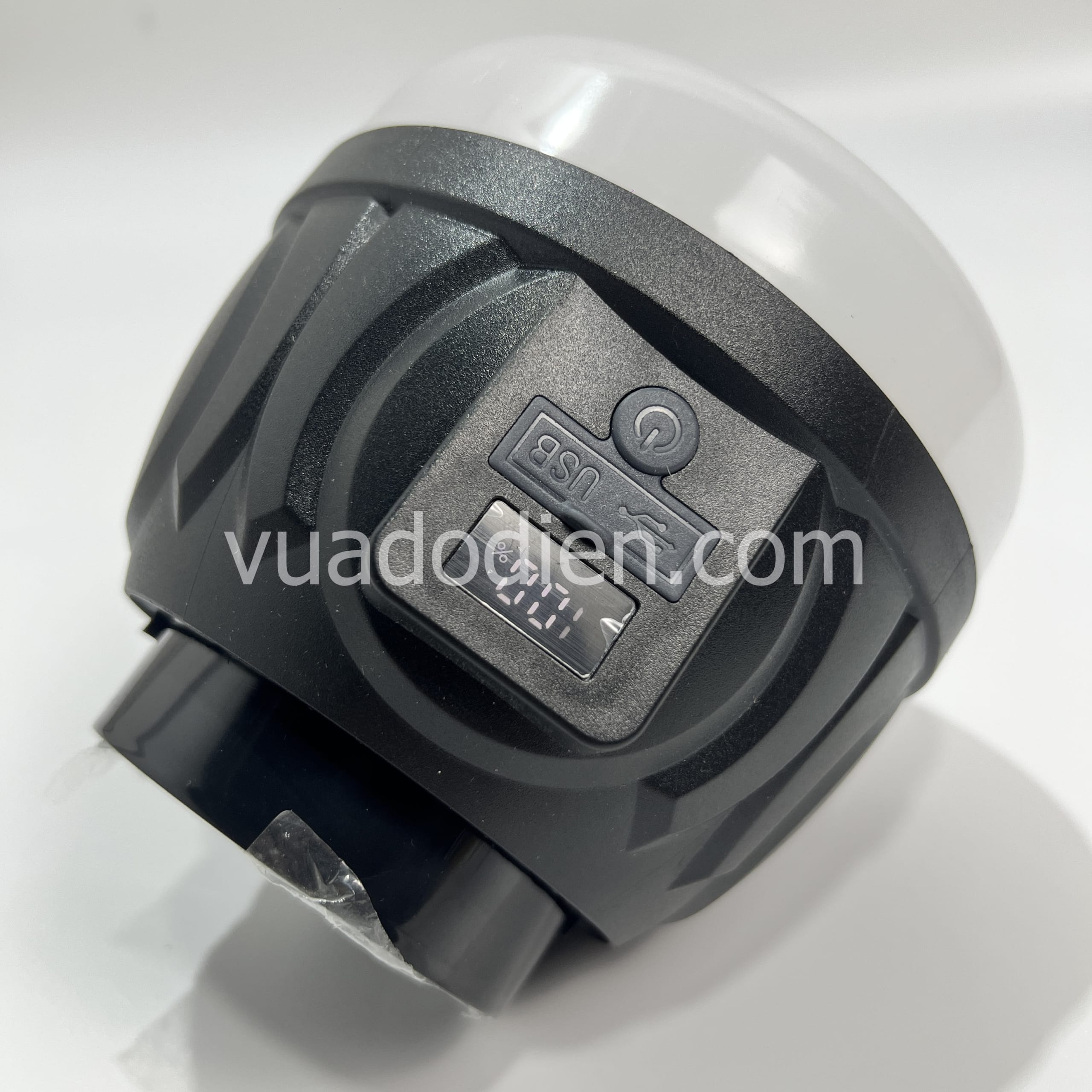 Đèn năng lượng mặt trời liền thể 8921 1000W màn led đa năng có móc treo 1