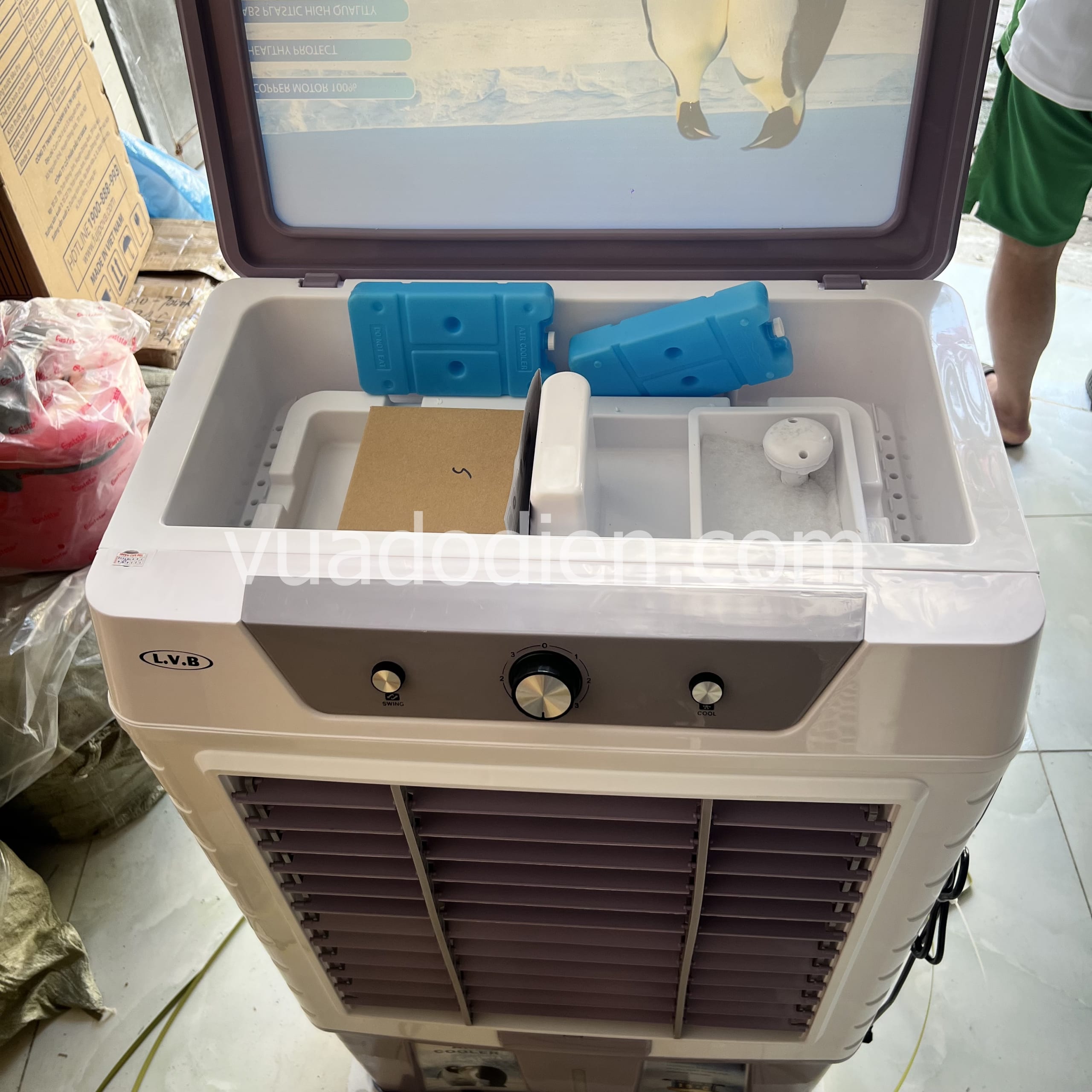 Quạt điều hòa hơi nước HA-86 Xám Nhập Thái 80L Inverter 6