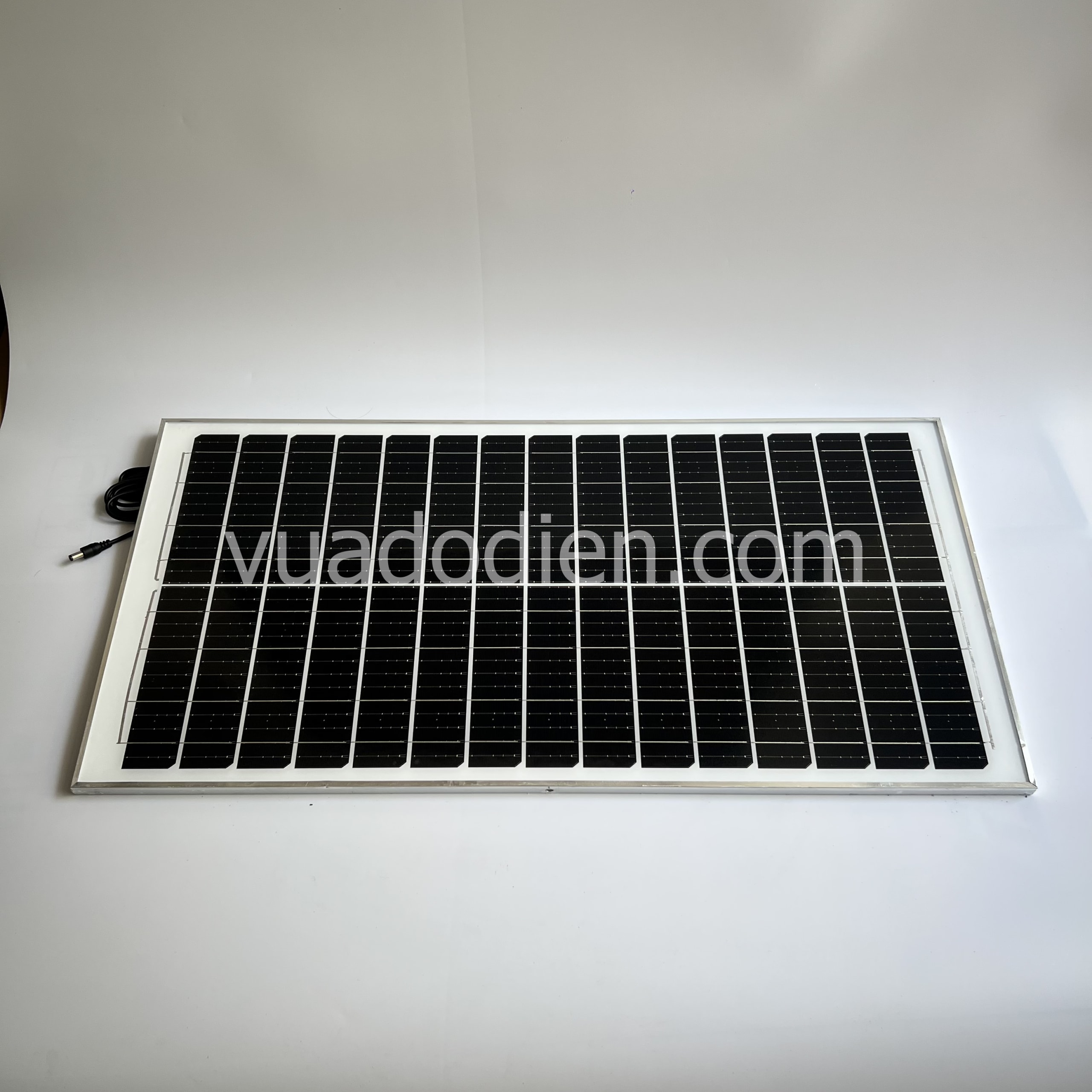 Quạt năng lượng mặt trời tích điện 16 inch xám chân quỳ hiển thị pin lồng cánh sắt 2