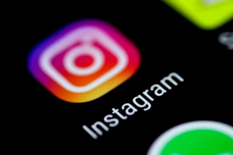 Дівчата в Instagram показують щастя, а в душі плачуть 