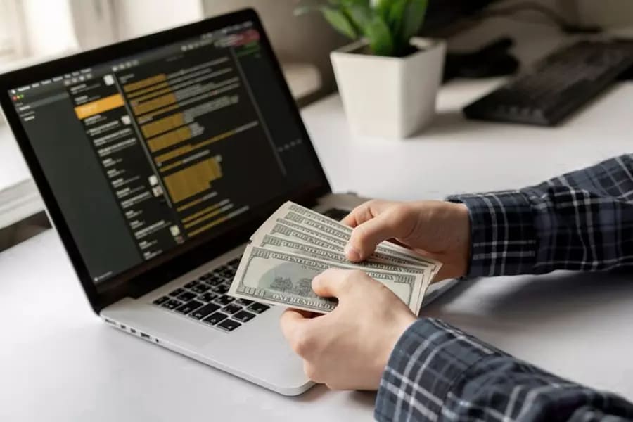 SEO vs контекстна реклама: що вибрати для нового сайту