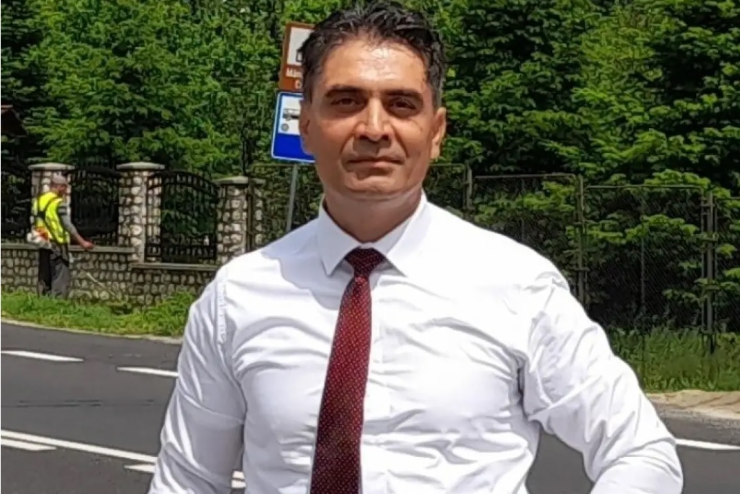 Iulian Vasile: Unii oameni îți vorbesc de parcă s-ar afla pe un munte înalt, însă în realitate sunt în noroi până la genunchi - Imagine 1