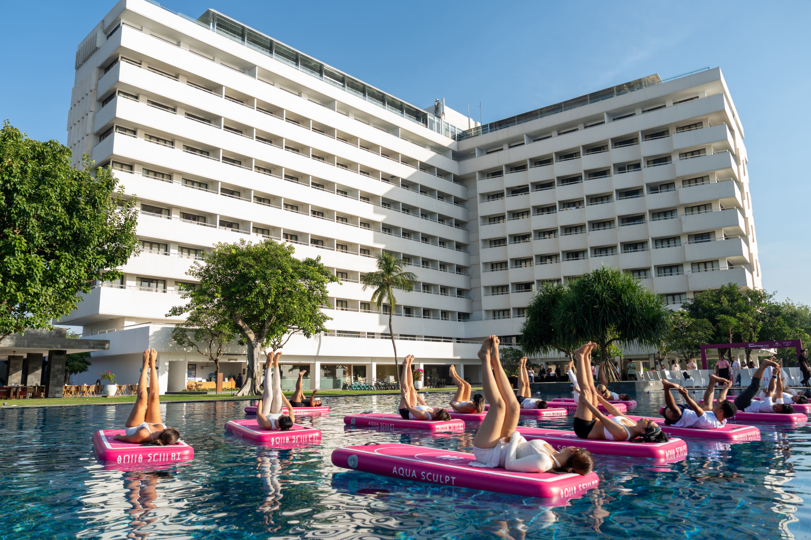 Floating Yoga Aqua Sculpt 2