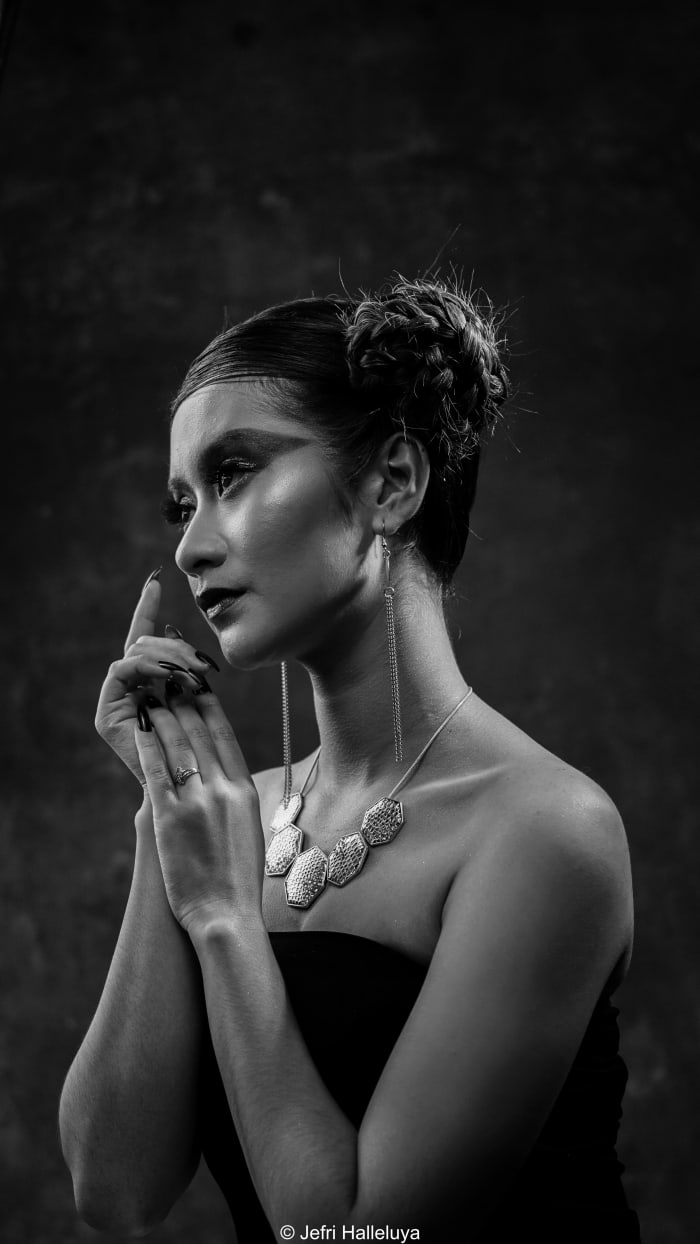 Portrait 12